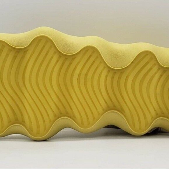 adidas Yeezy 450 Sulfur Size Mens 13 HP5426 In Hand. Condition is New wi… - Picture 5 of 6